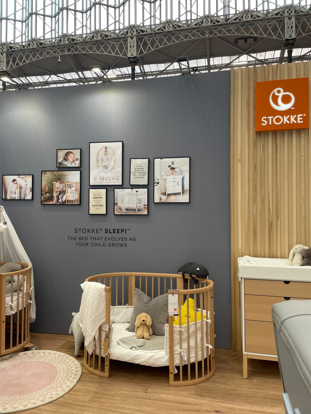 img babyshow stokke cot